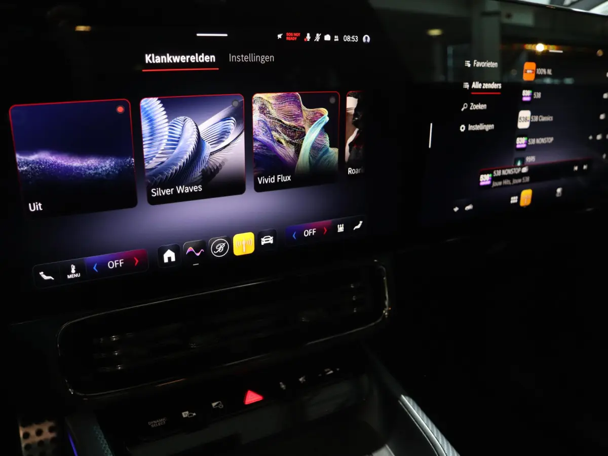 200 Business Solution AMG 58 kWh | Panoramadak | Premium Pakket | Superscreen | Trekhaak | Head-Up |