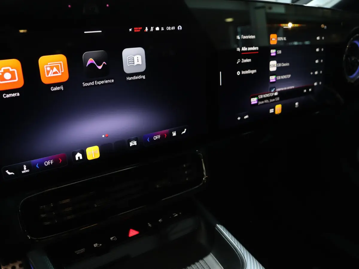 200 Business Solution AMG 58 kWh | Panoramadak | Premium Pakket | Superscreen | Trekhaak | Head-Up |