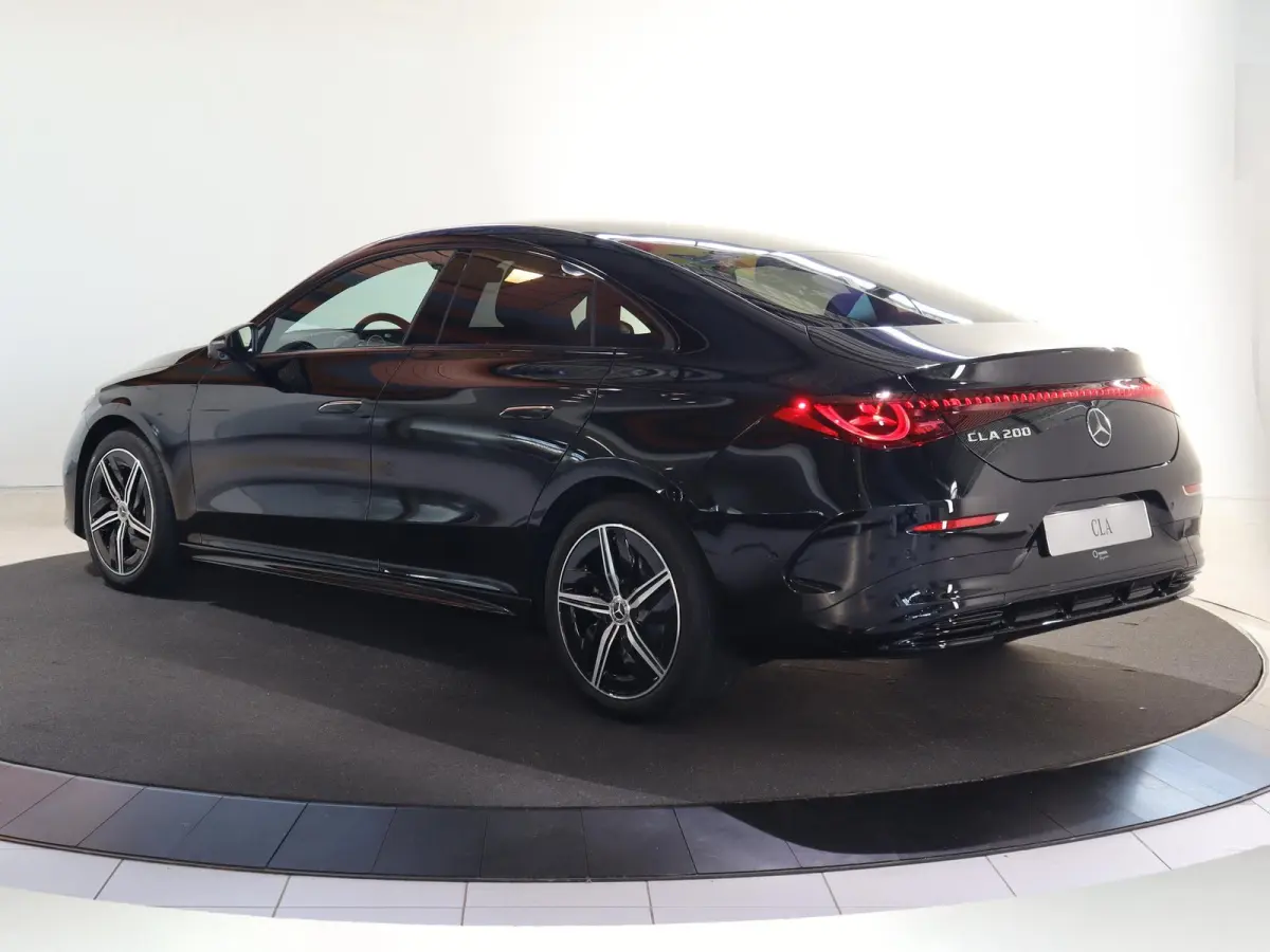 200 Business Solution AMG 58 kWh | Panoramadak | Premium Pakket | Superscreen | Trekhaak | Head-Up |