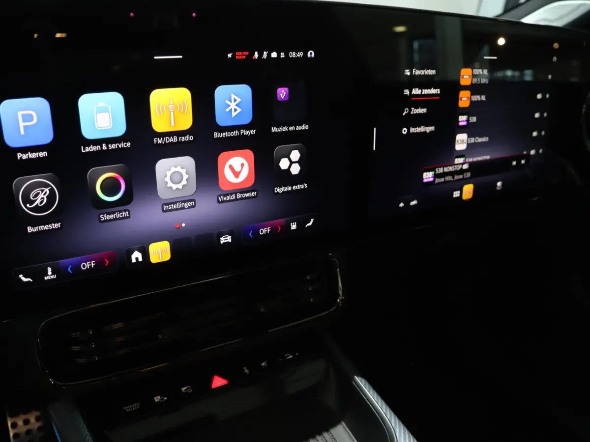 200 Business Solution AMG 58 kWh | Panoramadak | Premium Pakket | Superscreen | Trekhaak | Head-Up |