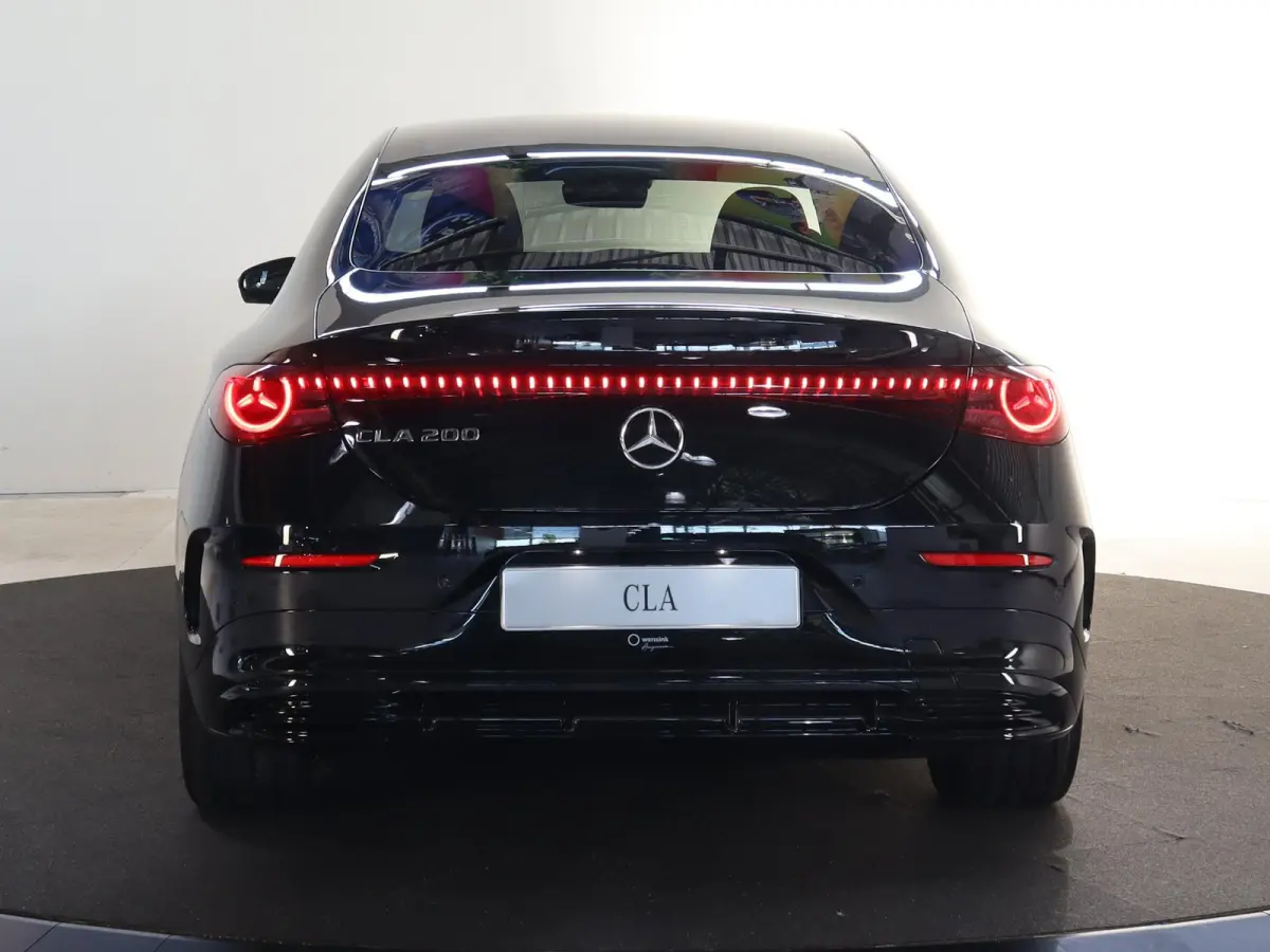200 Business Solution AMG 58 kWh | Panoramadak | Premium Pakket | Superscreen | Trekhaak | Head-Up |