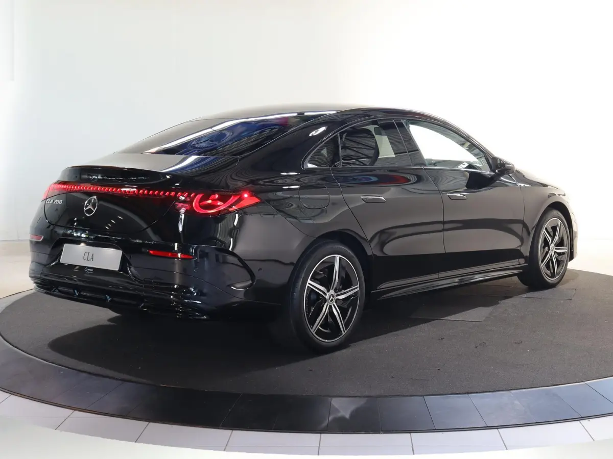 200 Business Solution AMG 58 kWh | Panoramadak | Premium Pakket | Superscreen | Trekhaak | Head-Up |