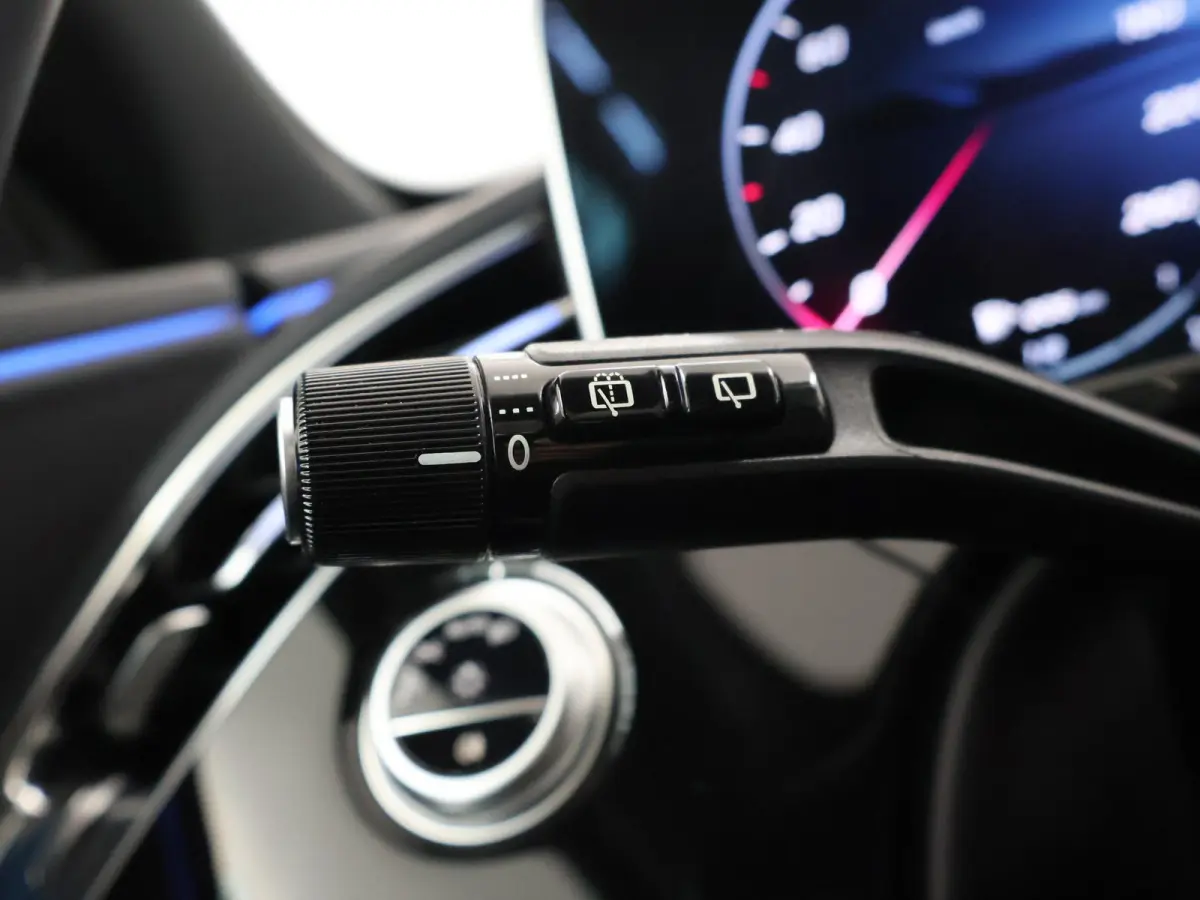 300 e Sport Edition | AMG Line |  Panorama-schuifdak | Elektrische stoelen incl Memory | MBUX Superscreen | 360-camera | Night |