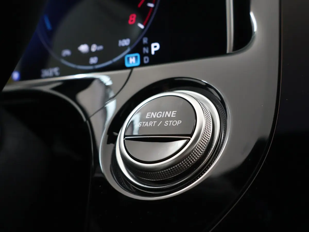 300 e Sport Edition | AMG Line |  Panorama-schuifdak | Elektrische stoelen incl Memory | MBUX Superscreen | 360-camera |