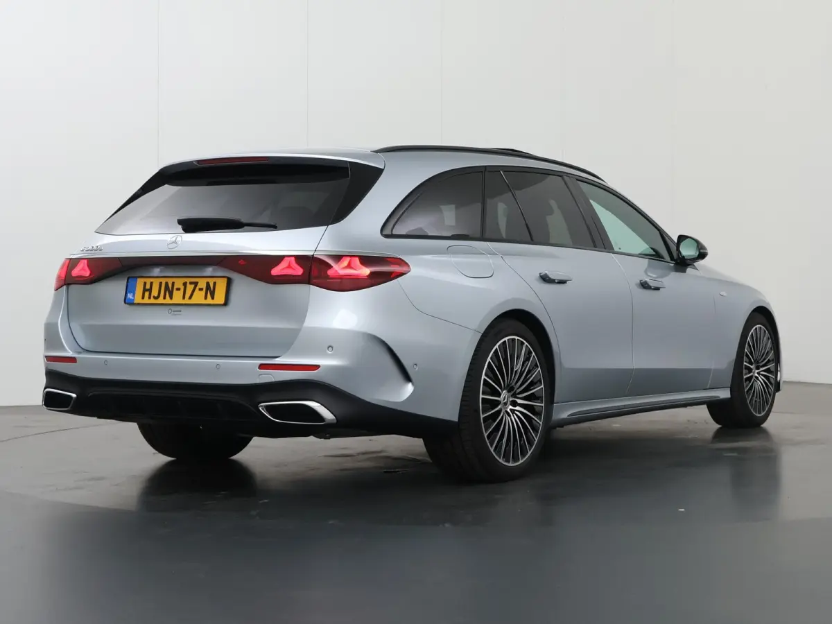 300 e Sport Edition | AMG Line |  Panorama-schuifdak | Elektrische stoelen incl Memory | MBUX Superscreen | 360-camera |