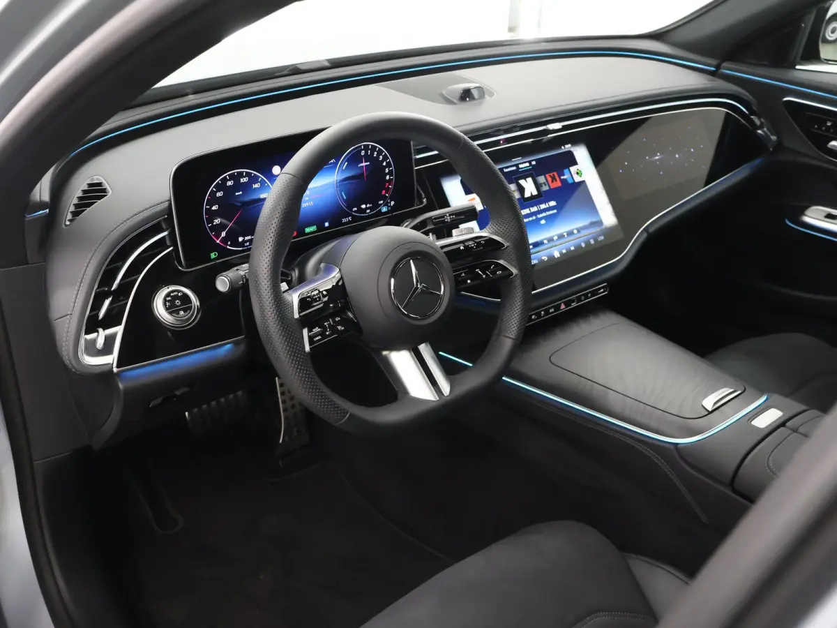 300 e Sport Edition | AMG Line |  Panorama-schuifdak | Elektrische stoelen incl Memory | MBUX Superscreen | 360-camera |