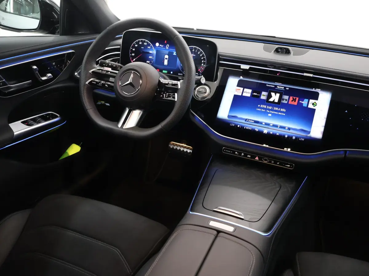 300 e Sport Edition | AMG Line |  Panorama-schuifdak | Elektrische stoelen incl Memory | MBUX Superscreen | 360-camera |