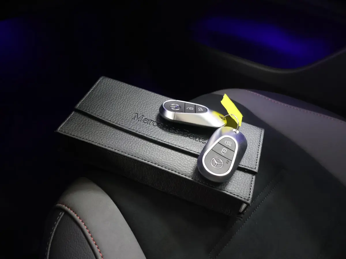 350+ Sport Edition 96 kWh | Panoramadak | Burmester | Airmatic | Matrix Led |