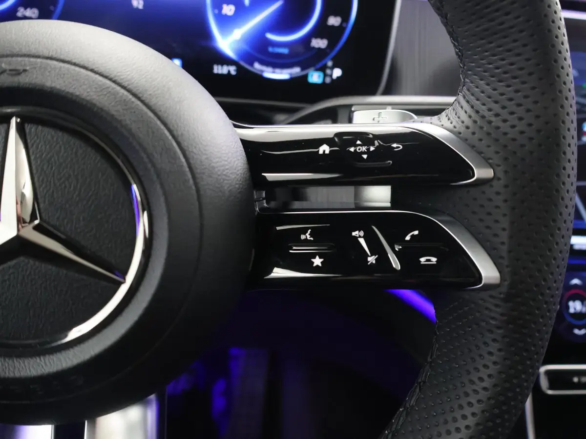 350+ Sport Edition 96 kWh | Panoramadak | Burmester | Airmatic | Matrix Led |