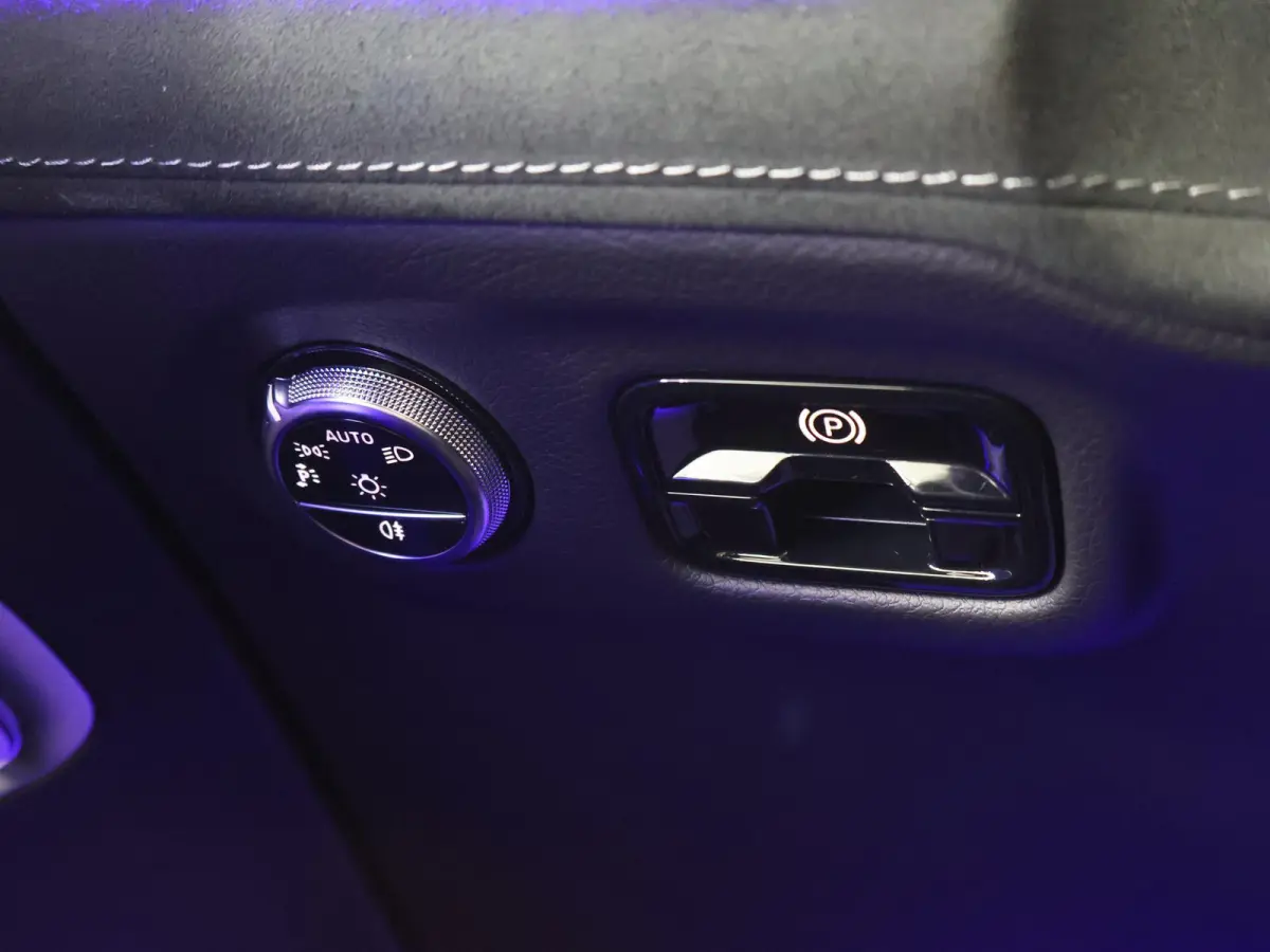 350+ Sport Edition 96 kWh | Panoramadak | Burmester | Airmatic | Matrix Led |