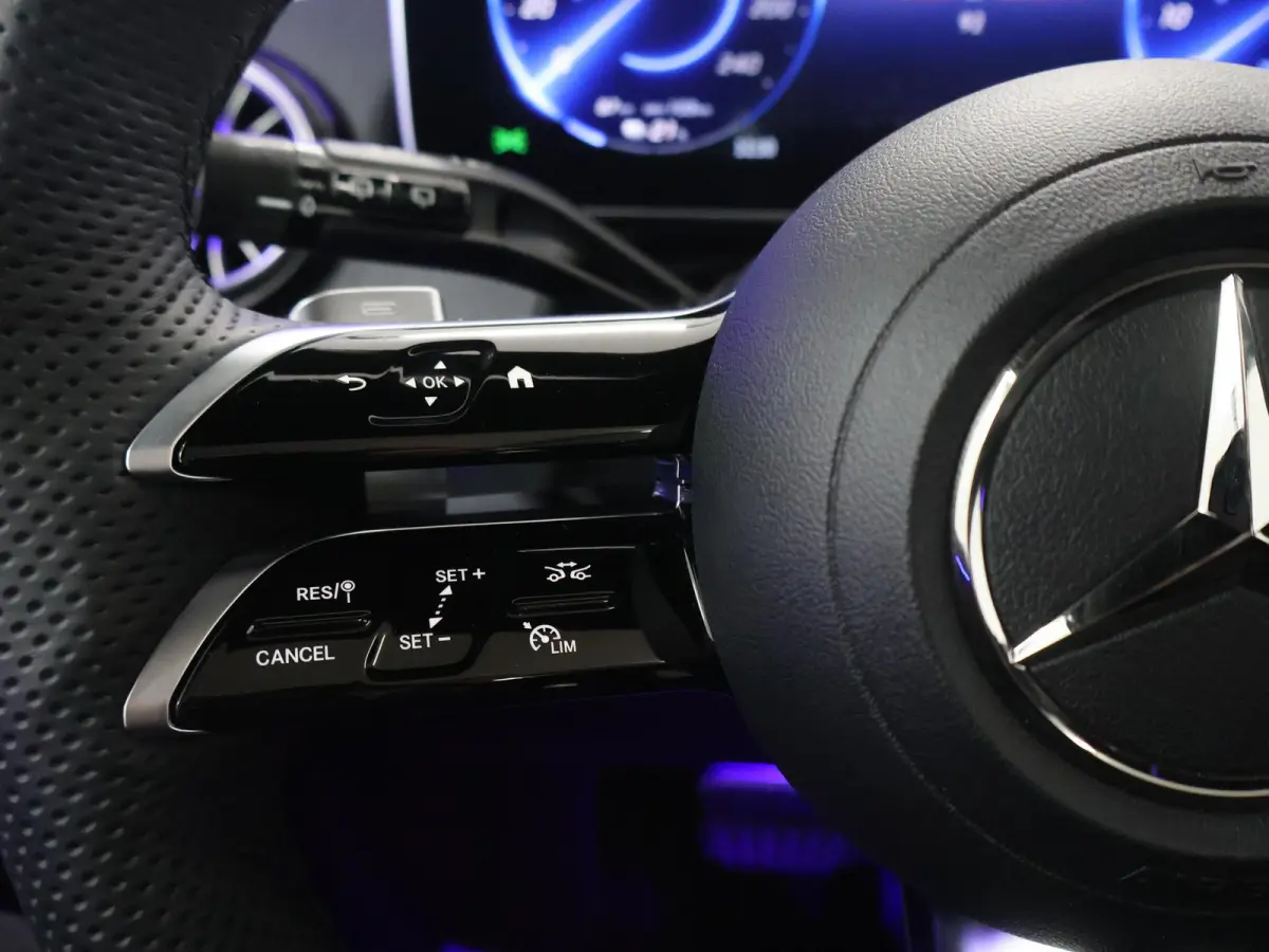 350+ Sport Edition 96 kWh | Panoramadak | Burmester | Airmatic | Matrix Led |