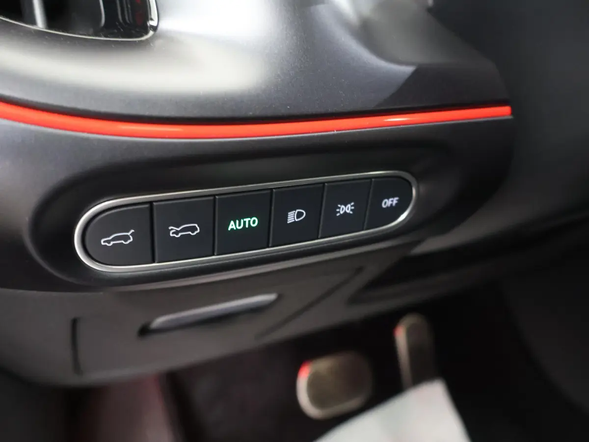 Brabus 100 kWh | 646 PK! | Drive Pilot | Stuurwiel- & Stoelverwarming voor- & achterin | Head-Up Display | Sennheiser Audio | Panoramadak | 3e display |