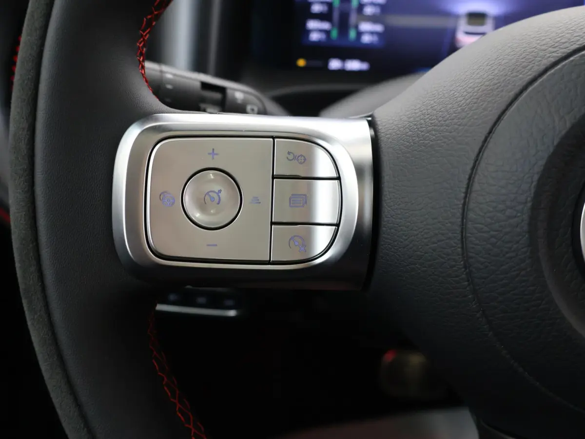 Brabus 100 kWh | 646 PK! | Drive Pilot | Stuurwiel- & Stoelverwarming voor- & achterin | Head-Up Display | Sennheiser Audio | Panoramadak | 3e display |