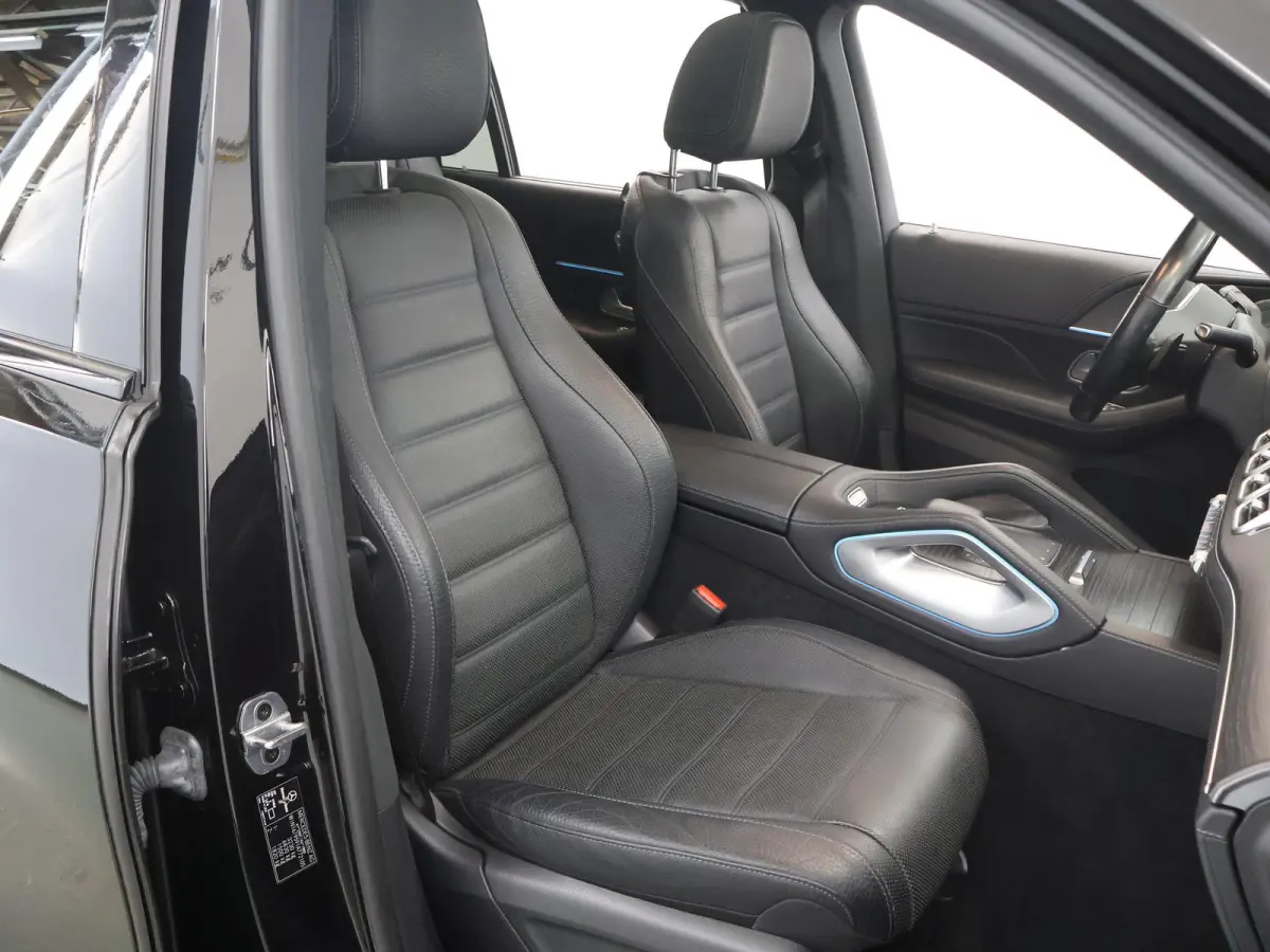 450 4MATIC Premium Plus | 7-persoons | AMG | Night | Luchtvering | Trekhaak | Treeplanken | 23" lichtmetalen velgen | Keyless |