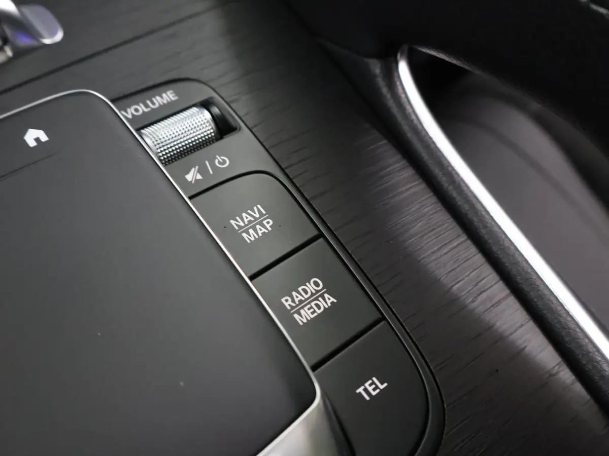 400 e 4MATIC AMG Line | Night | Panoramadak | Luchtvering | Trekhaak | Burmester | Memory | Thermotronic |