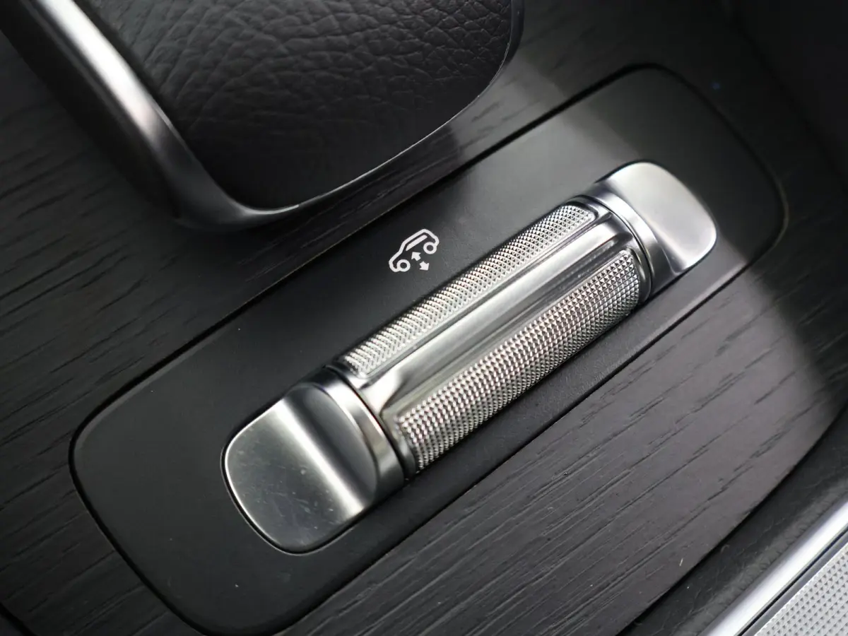 400 e 4MATIC AMG Line | Night | Panoramadak | Luchtvering | Trekhaak | Burmester | Memory | Thermotronic |