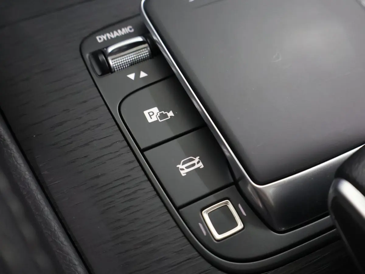 400 e 4MATIC AMG Line | Night | Panoramadak | Luchtvering | Trekhaak | Burmester | Memory | Thermotronic |