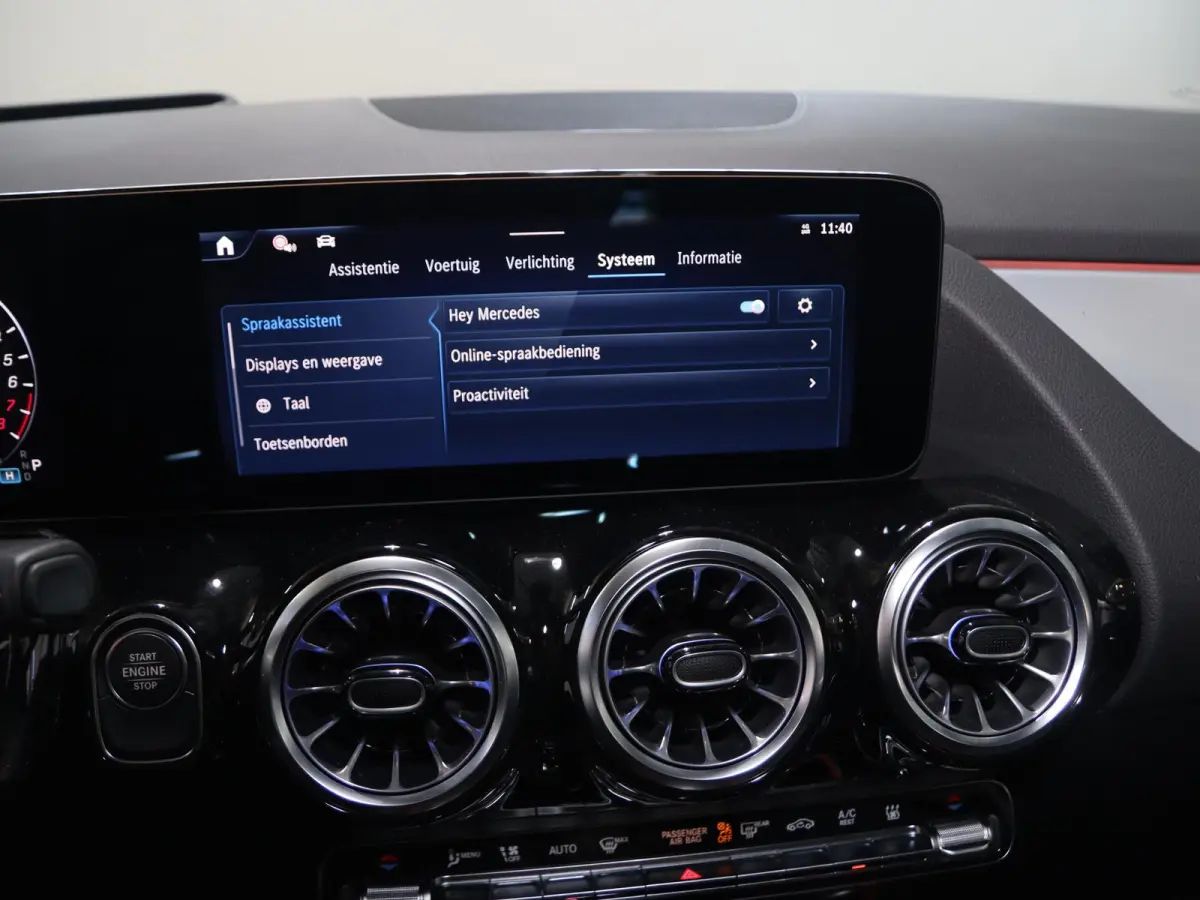 250e Business Solution AMG | Night | AMG Line plus | Panoramaschuifdak | Head-Up | 360 camera | Memory stoelen |