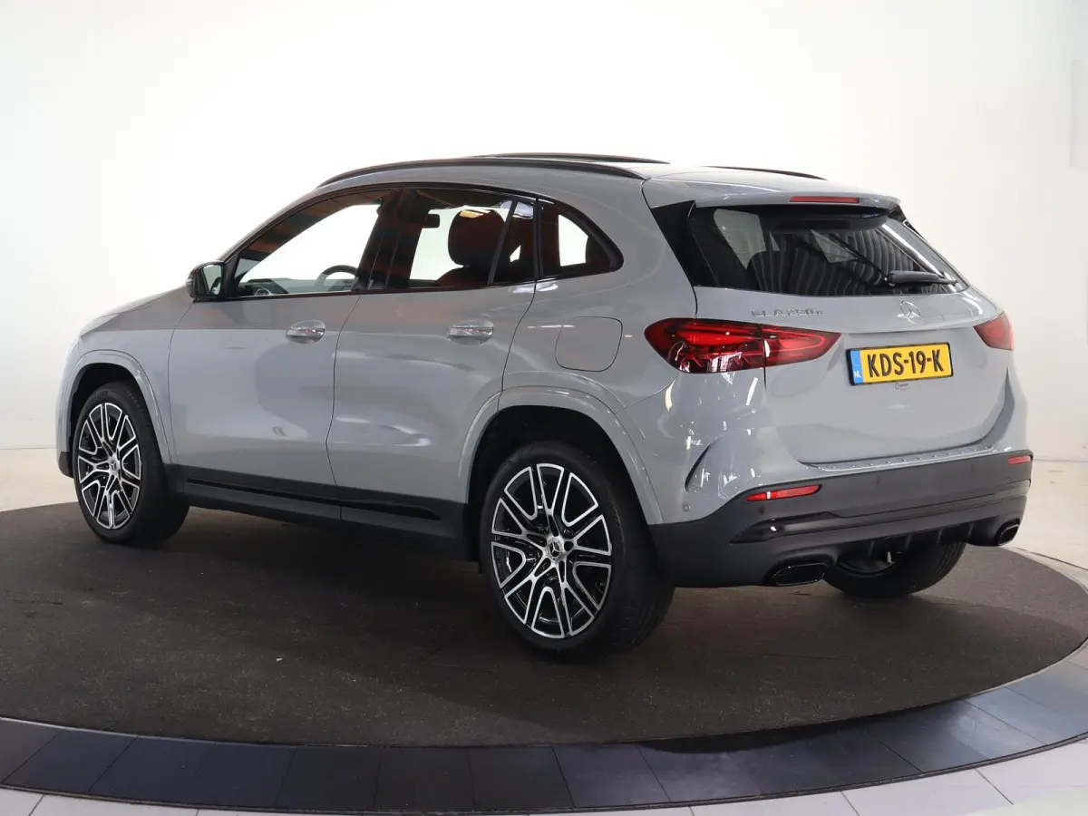 250e Business Solution AMG | Night | AMG Line plus | Panoramaschuifdak | Head-Up | 360 camera | Memory stoelen |