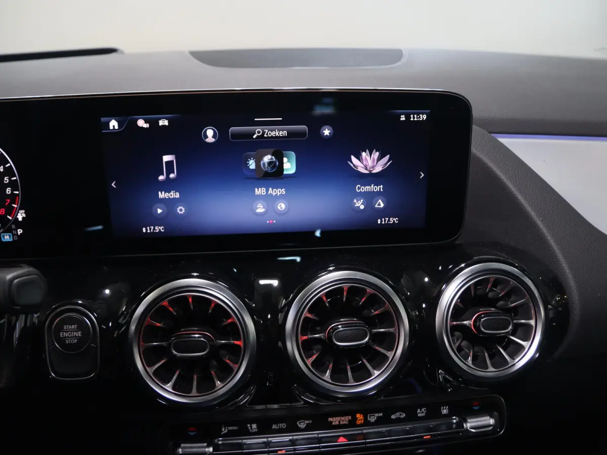 250e Business Solution AMG | Night | AMG Line plus | Panoramaschuifdak | Head-Up | 360 camera | Memory stoelen |