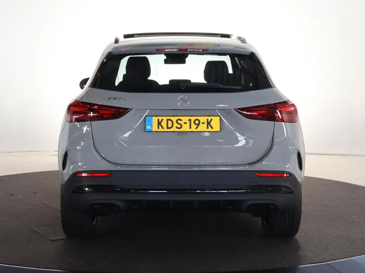 250e Business Solution AMG | Night | AMG Line plus | Panoramaschuifdak | Head-Up | 360 camera | Memory stoelen |