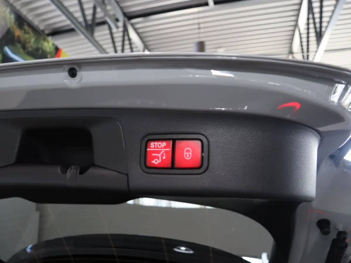 250e Business Solution AMG | Night | AMG Line plus | Panoramaschuifdak | Head-Up | 360 camera | Memory stoelen |