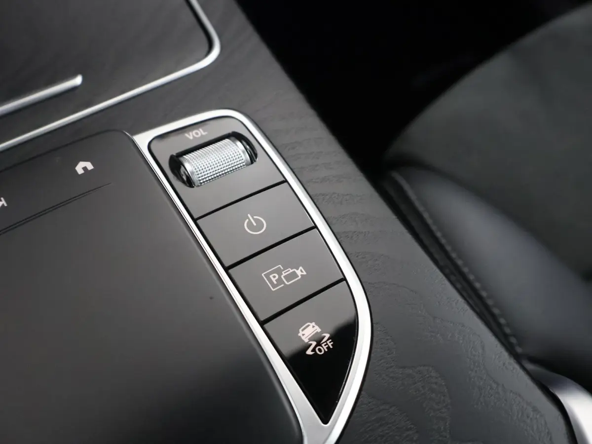 4MATIC Premium | Digitale cockpit | AMG | Panoramadak | Night pakket | Keyless |