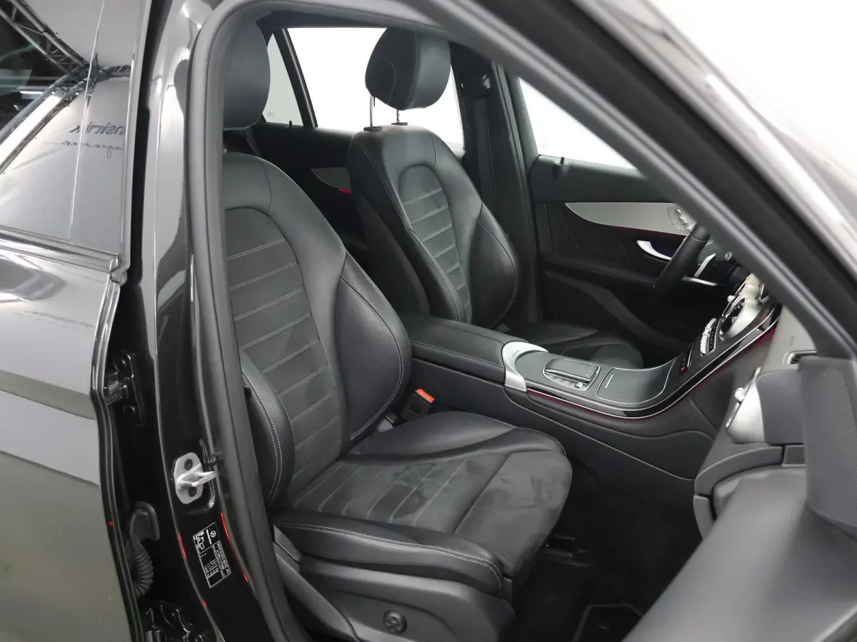 4MATIC Premium | Digitale cockpit | AMG | Panoramadak | Night pakket | Keyless |