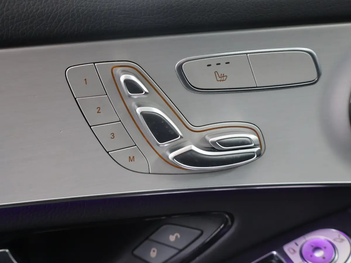 4MATIC Premium | Digitale cockpit | AMG | Panoramadak | Night pakket | Keyless |