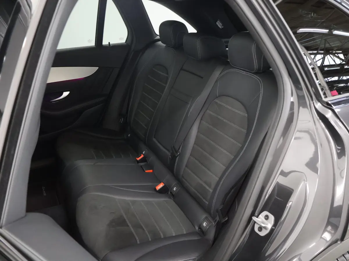 4MATIC Premium | Digitale cockpit | AMG | Panoramadak | Night pakket | Keyless |