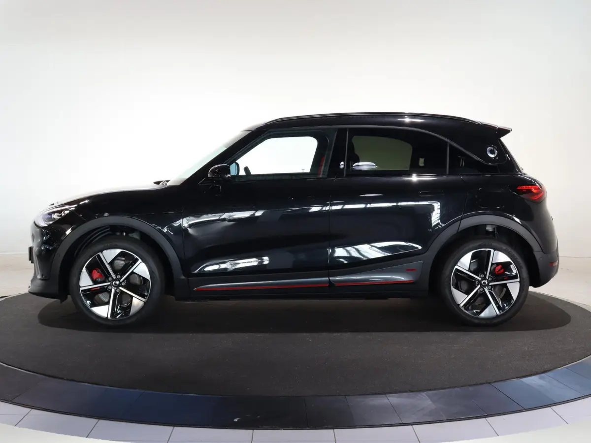 BRABUS 66 kWh | 428 pk | Panoramadak | 360 Camera | Keyless Entry | Memory | Cyber Spark LED | Smart Drive Pilot | BRABUS Mode |