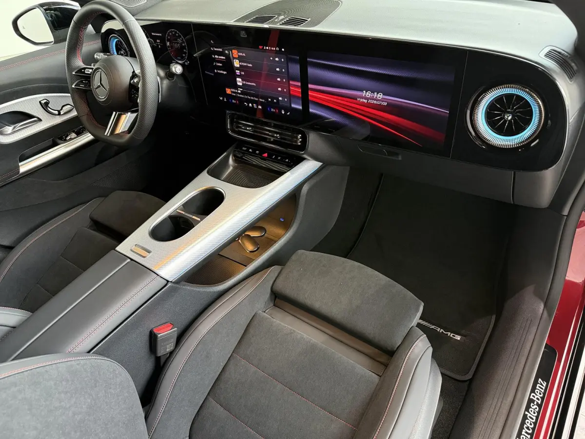 250+ Business Solution AMG 85.5 kWh |  AMG Line Plus | Premium Pakket | Winterpakket | Superscreen | Verwarmd stuurwiel | Dodehoekassistent | Nightpakket |