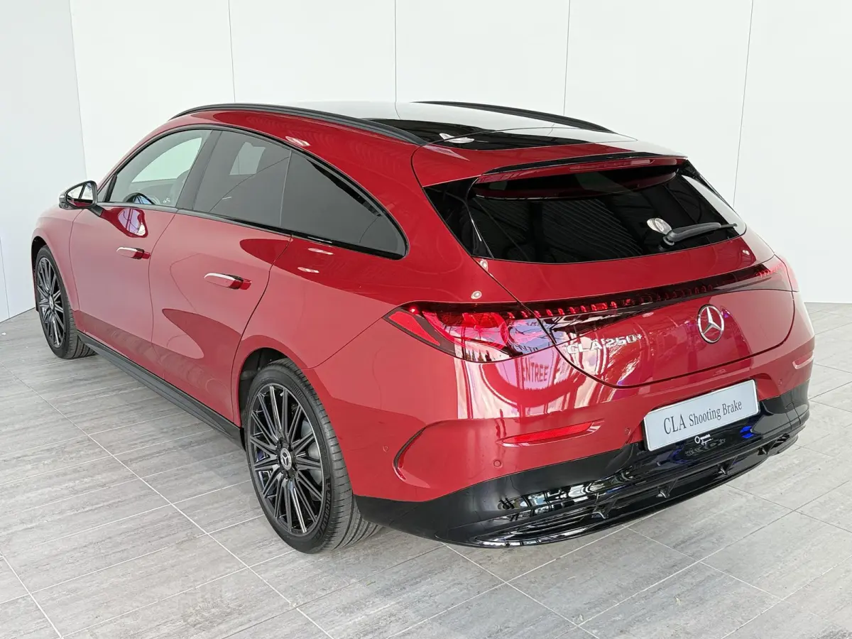 250+ Business Solution AMG 85.5 kWh |  AMG Line Plus | Premium Pakket | Winterpakket | Superscreen | Verwarmd stuurwiel | Dodehoekassistent | Nightpakket |