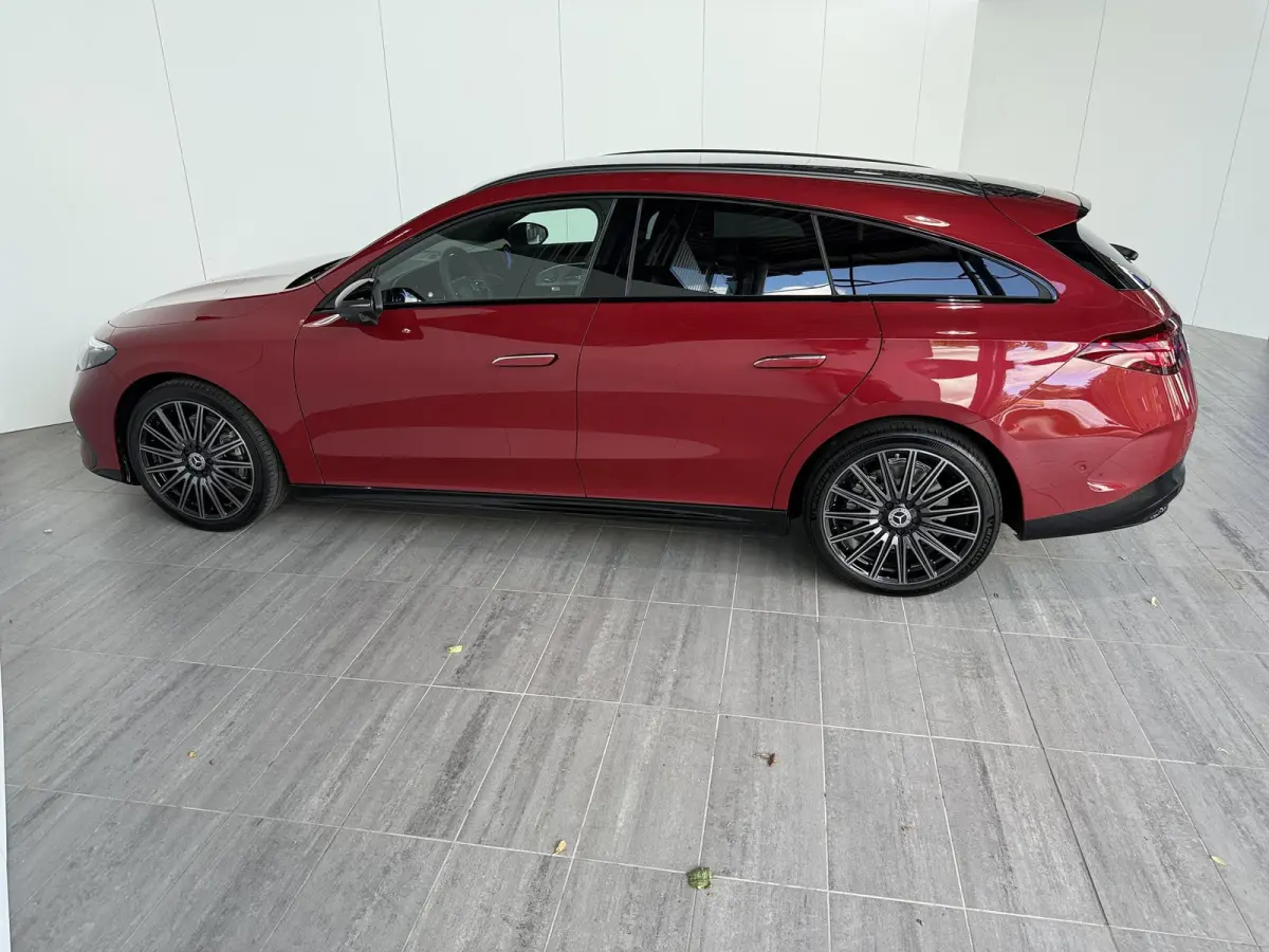 250+ Business Solution AMG 85.5 kWh |  AMG Line Plus | Premium Pakket | Winterpakket | Superscreen | Verwarmd stuurwiel | Dodehoekassistent | Nightpakket |