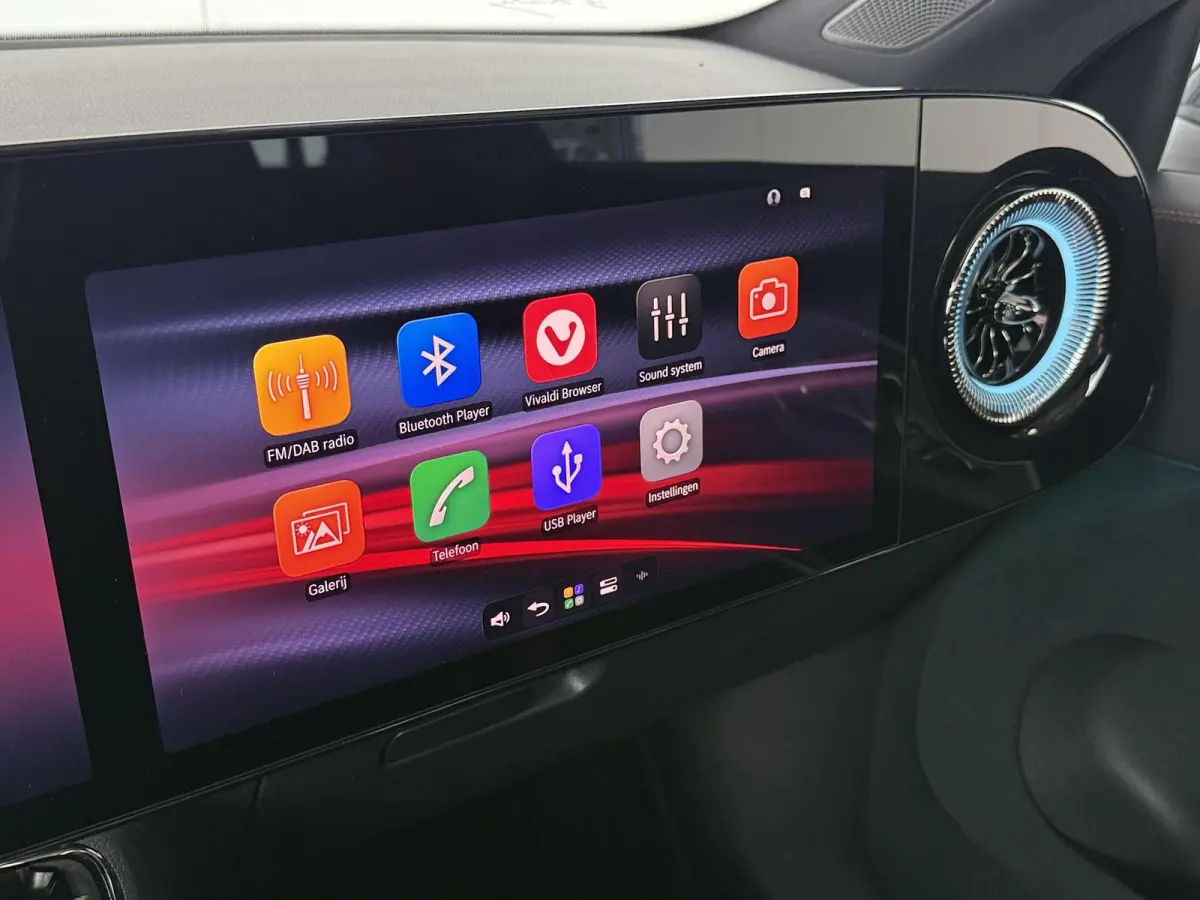 250+ Business Solution AMG 85.5 kWh |  AMG Line Plus | Premium Pakket | Winterpakket | Superscreen | Verwarmd stuurwiel | Dodehoekassistent | Nightpakket |