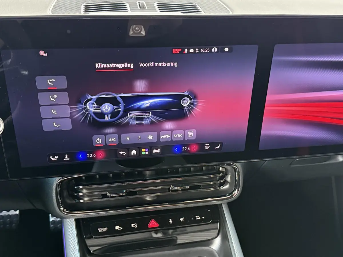 250+ Business Solution AMG 85.5 kWh |  AMG Line Plus | Premium Pakket | Winterpakket | Superscreen | Verwarmd stuurwiel | Dodehoekassistent | Nightpakket |