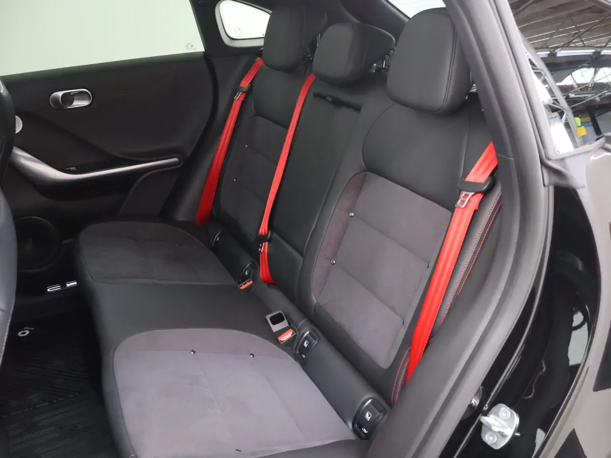 BRABUS 66 kWh | Panoramadak | Elektrische achterklep | Stoelverwarming |
