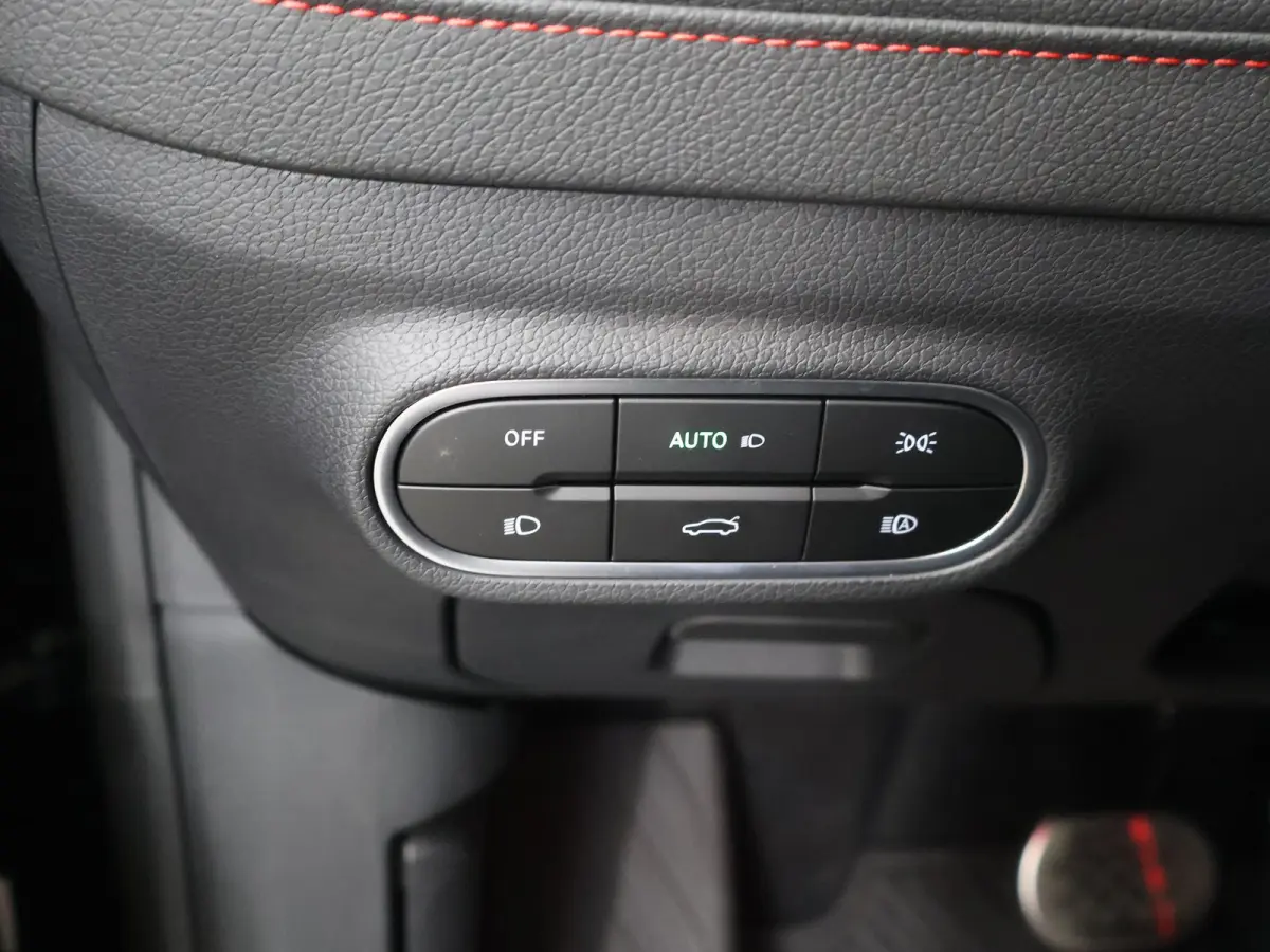 BRABUS 66 kWh | Panoramadak | Elektrische achterklep | Stoelverwarming |