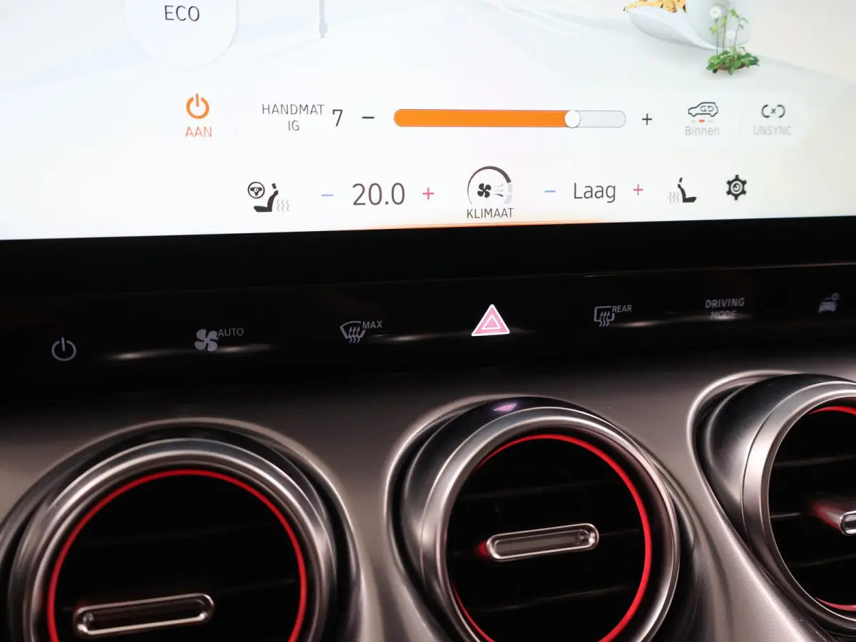 BRABUS 66 kWh | Panoramadak | Elektrische achterklep | Stoelverwarming |