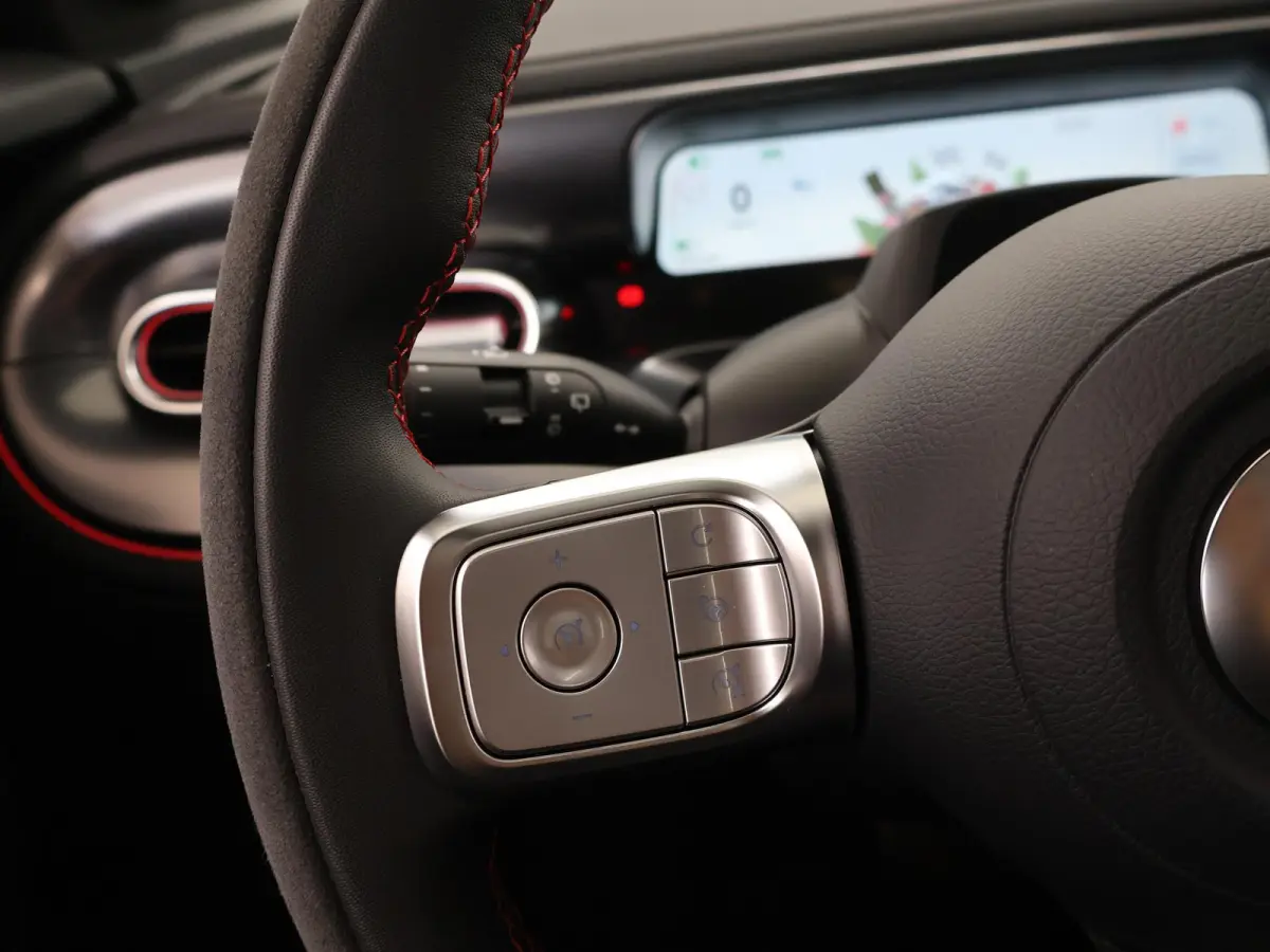 BRABUS 66 kWh | Panoramadak | Elektrische achterklep | Stoelverwarming |