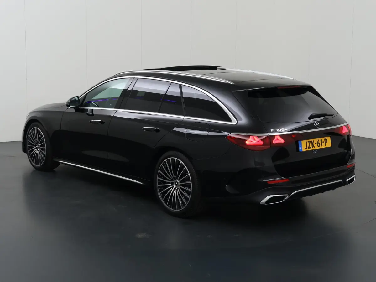 300e Sport Edition | Panoramaschuifdak | Trekhaak | Premium Pakket | 360°-camera | MBUX Superscreen | Burmester |