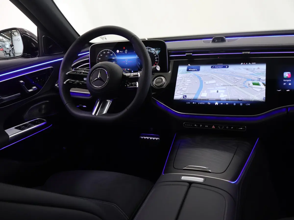 300e Sport Edition | Panoramaschuifdak | Trekhaak | Premium Pakket | 360°-camera | MBUX Superscreen | Burmester |