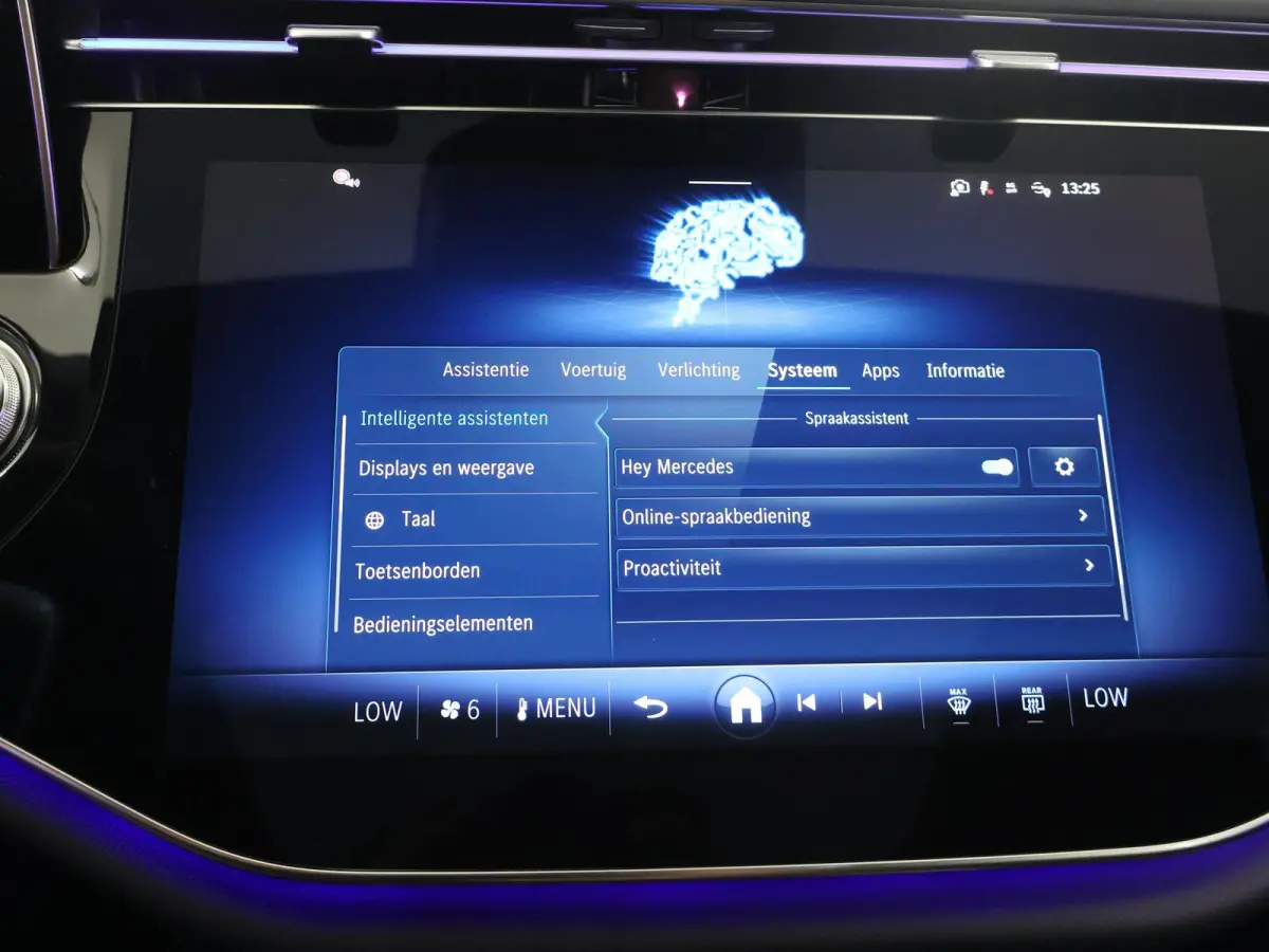 300e Sport Edition | Panoramaschuifdak | Trekhaak | Premium Pakket | 360°-camera | MBUX Superscreen | Burmester |