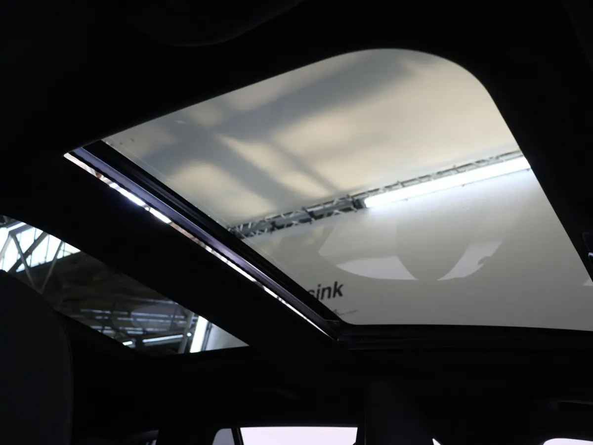 300 e 140 Years Edition | Trekhaak | AMG | Panoramadak | Memory | Sfeerverlichting | 360 graden camera |