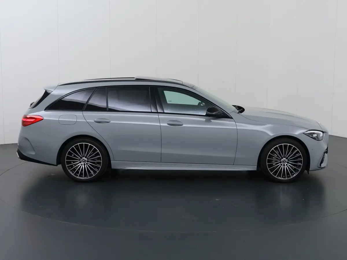 300 e 140 Years Edition | Trekhaak | AMG | Panoramadak | Memory | Sfeerverlichting | 360 graden camera |