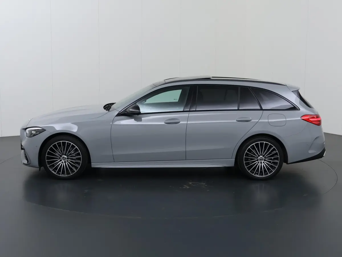 300 e 140 Years Edition | Trekhaak | AMG | Panoramadak | Memory | Sfeerverlichting | 360 graden camera |