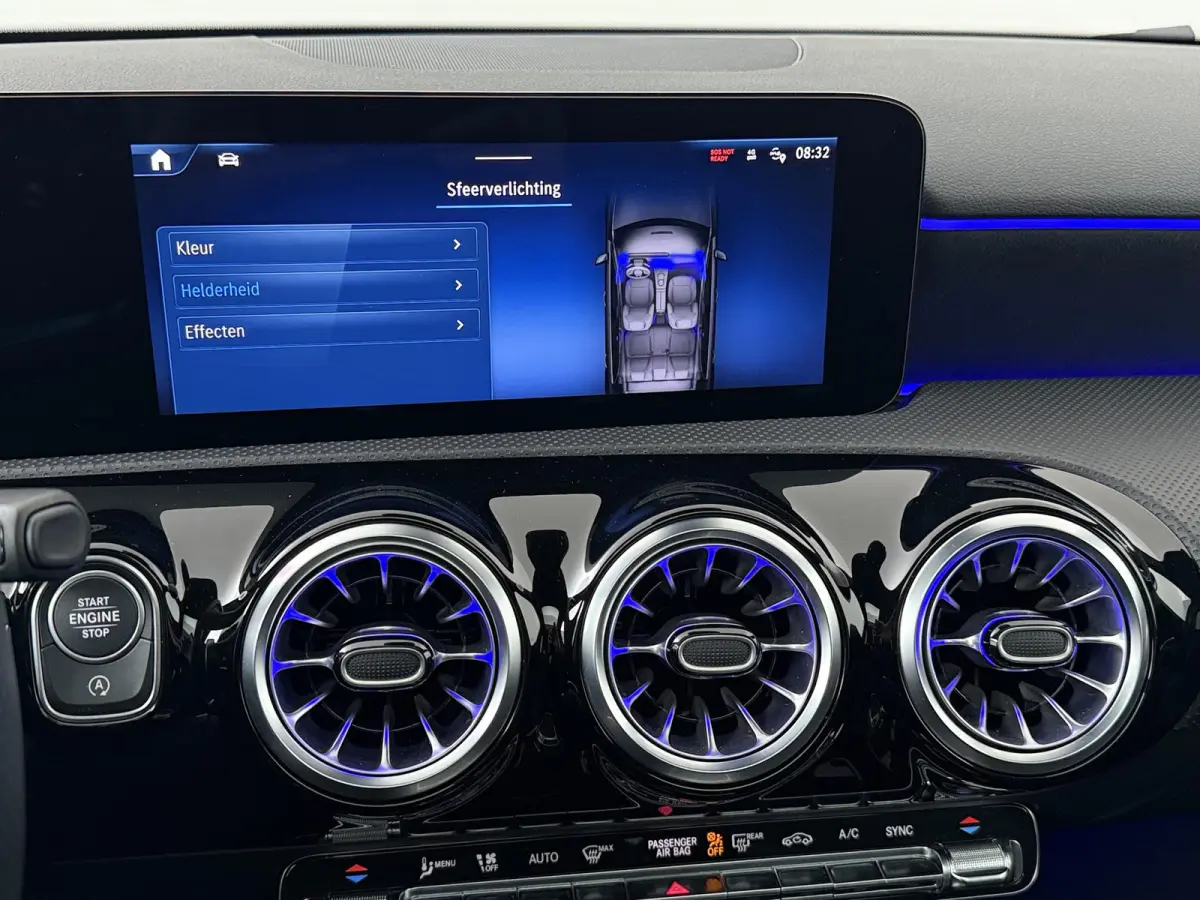 180 Star Edition AMG Line | Panoramadak | 19 inch LM velgen | Night pakket | Multibeam Led verlichting |