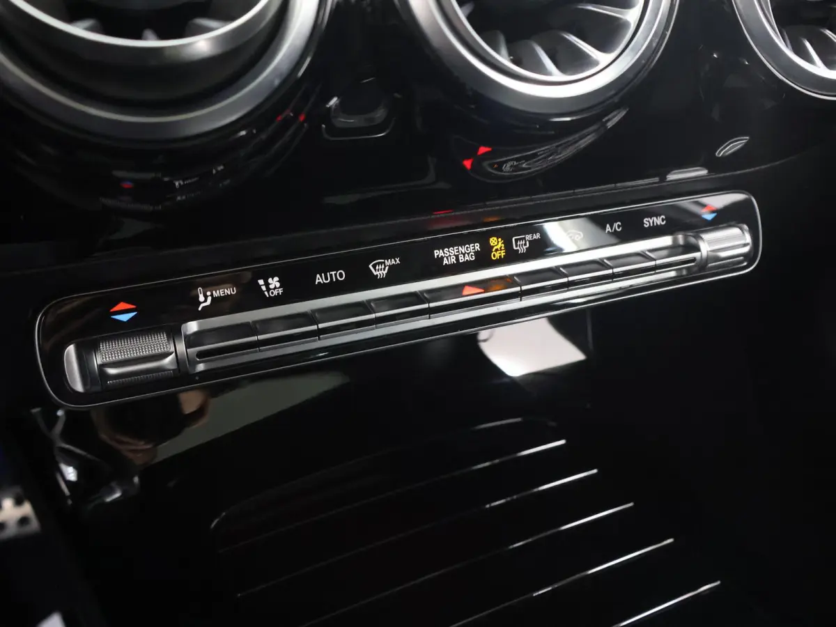180 Business Solution AMG | Panoramadak | Night pakket | Sfeerverlichting |