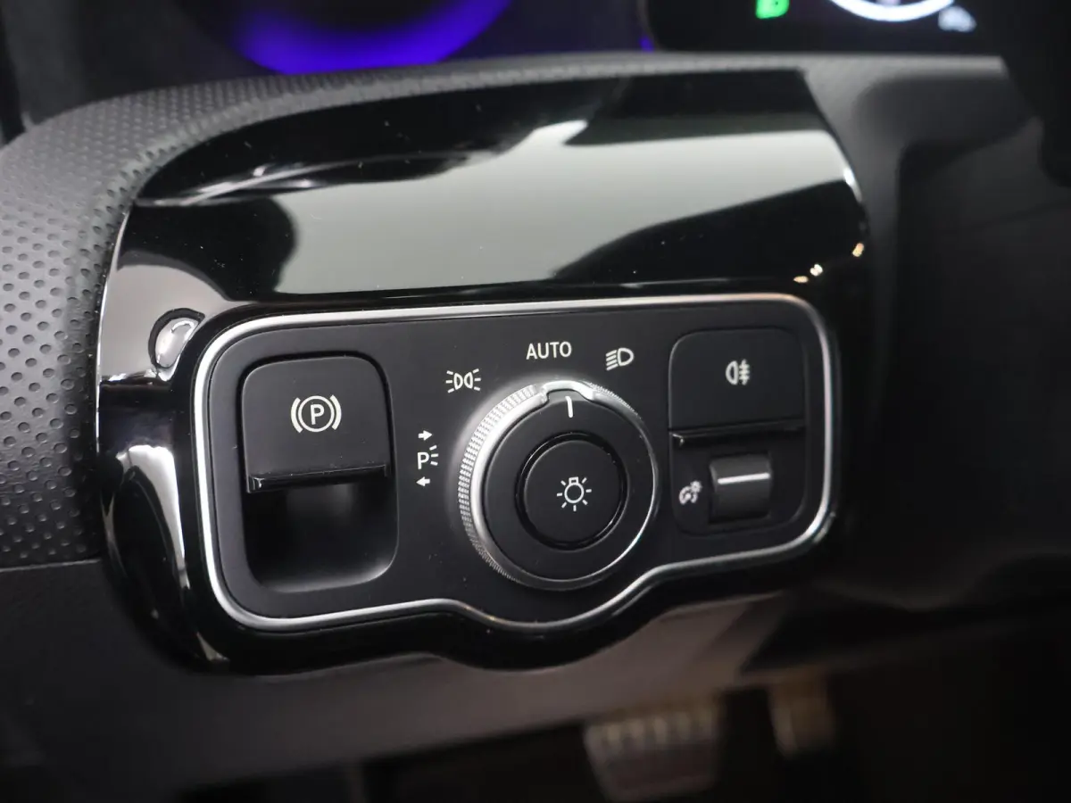 180 Business Solution AMG | Panoramadak | Night pakket | Sfeerverlichting |