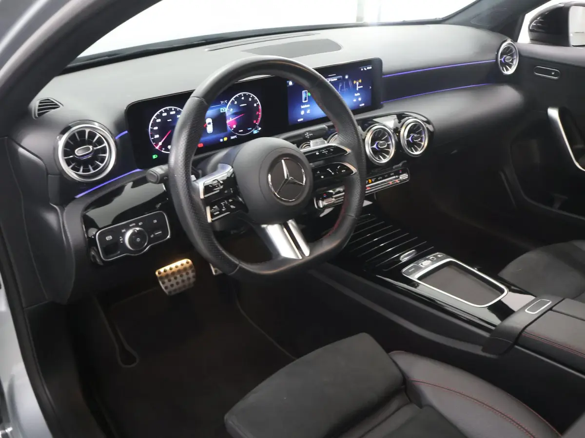 180 Business Solution AMG | Panoramadak | Night pakket | Sfeerverlichting |